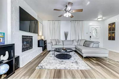 92 N Deerfoot Circle, The Woodlands, TX 77380 - Photo 3