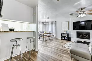 92 N Deerfoot Cir, The Woodlands, TX 77380 - Photo 9