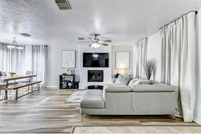 92 N Deerfoot Circle, The Woodlands, TX 77380 - Photo 7