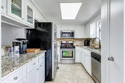 92 N Deerfoot Circle, The Woodlands, TX 77380 - Photo 11