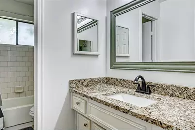 92 N Deerfoot Circle, The Woodlands, TX 77380 - Photo 33