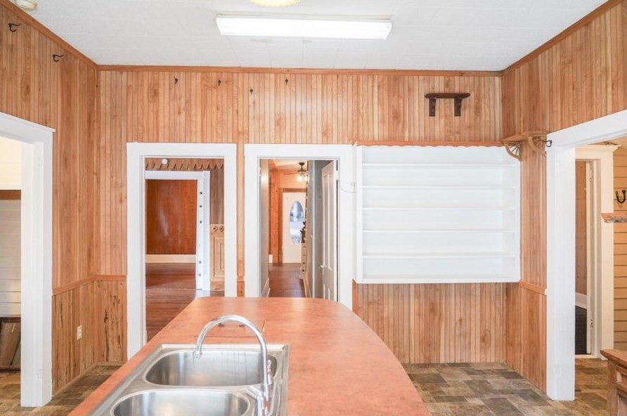 802 Wharton St, Jones Creek TX  77437-3555 exterior