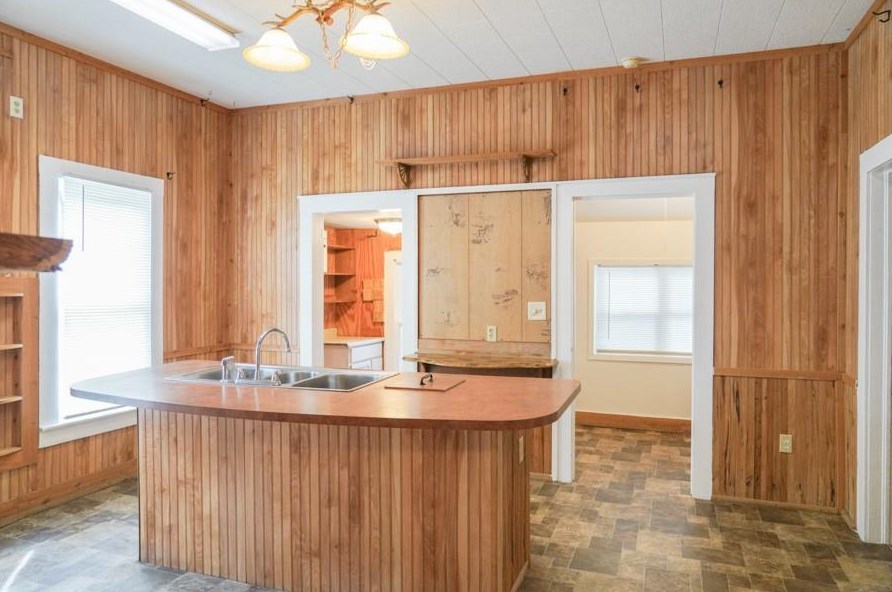 802 Wharton St, Jones Creek TX  77437-3555 exterior