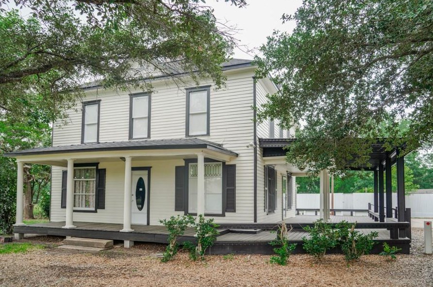 802 Wharton St, Jones Creek TX  77437-3550 exterior