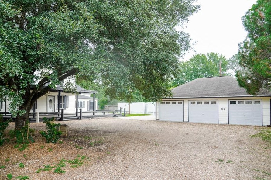 802 Wharton St, Jones Creek TX  77437-3555 exterior