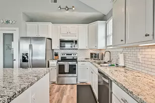 4207 Navarro Dr, Galveston, TX 77554 - Photo 7