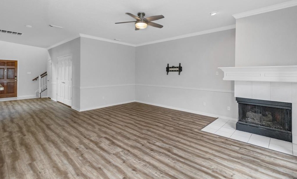 1253 El Camino Village Dr, Houston TX  77058-3079 exterior