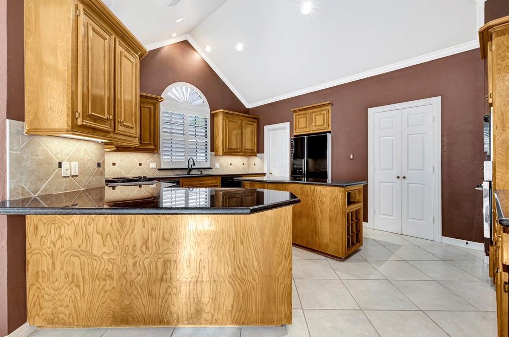 14622 Lofty Mtn Trl, Houston TX  77062-3244 exterior