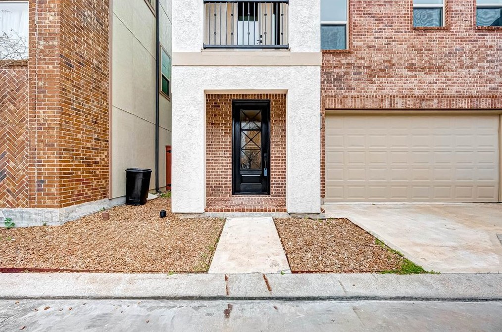 11041 Upland Forest Dr, Houston TX  77043-4748 exterior