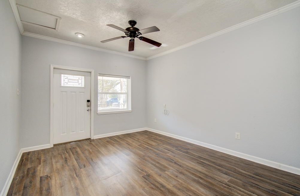 2110 Summer St, Houston TX  77007-4157 exterior