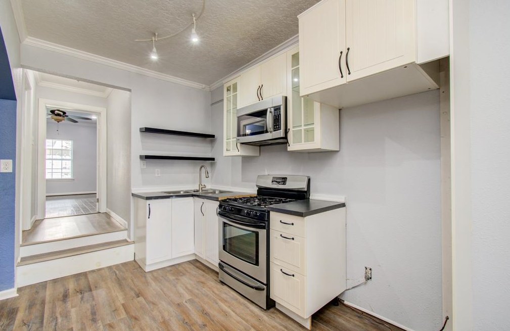 2110 Summer St, Houston TX  77007-4157 exterior