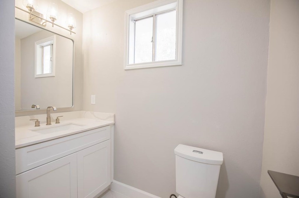 2110 Summer St, Houston TX  77007-4157 exterior