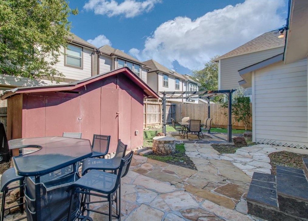 2110 Summer St, Houston TX  77007-4157 exterior