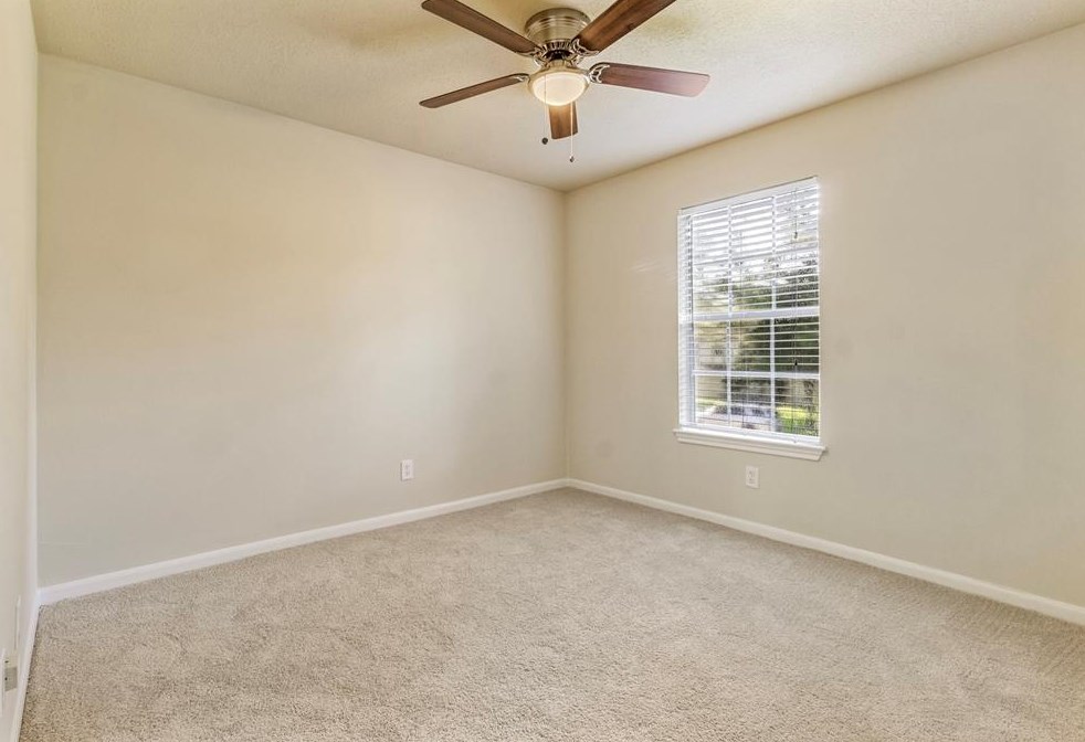 4806 Charade Dr, Houston TX  77066-2625 exterior