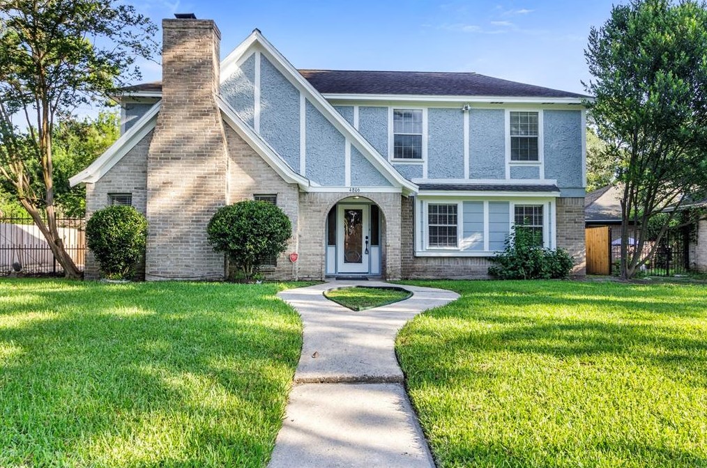 4806 Charade Dr, Houston TX  77066-2625 exterior