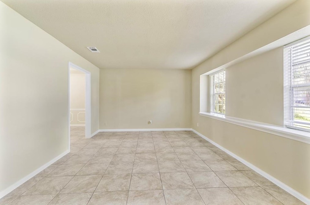 4806 Charade Dr, Houston TX  77066-2625 exterior
