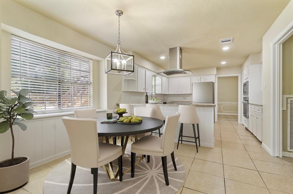 4806 Charade Dr, Houston TX  77066-2625 exterior