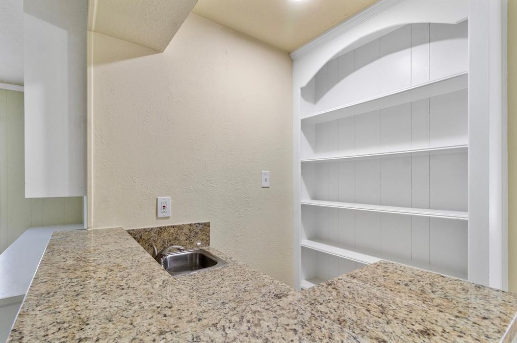 4806 Charade Dr, Houston TX  77066-2625 exterior