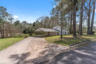 420 E Lake Dr, Livingston, TX 77351 - Photo 33