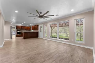 420 E Lake Dr, Livingston, TX 77351 - Photo 11