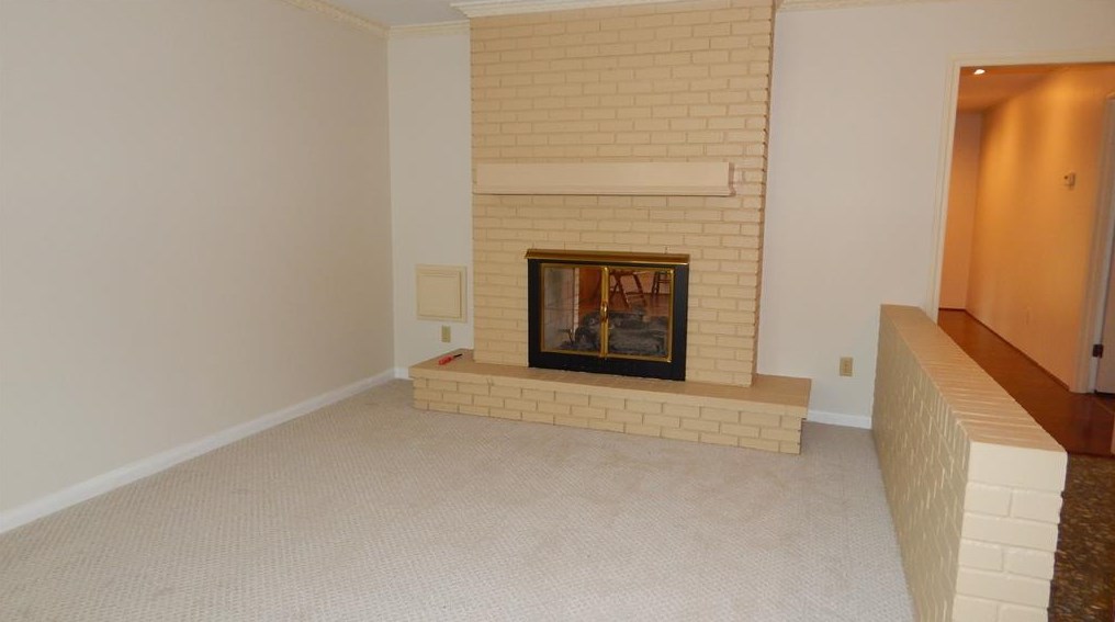 8422 Edgemoor Dr, Houston TX  77036-5519 exterior
