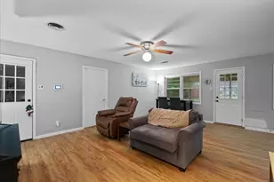 4205 Baron Ln, Deer Park, TX 77536 - Photo 5