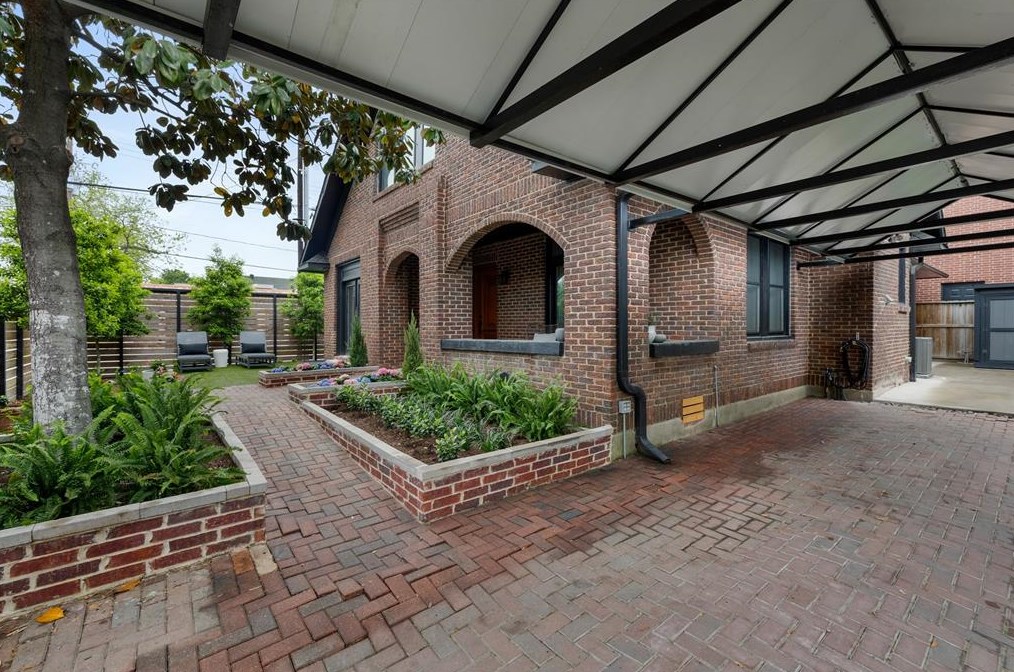 542 Arlington St, Houston TX  77008-4567 exterior