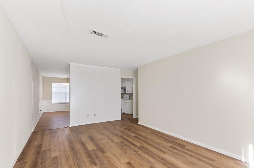 930 Cable St, Conroe TX  77301-2211 exterior