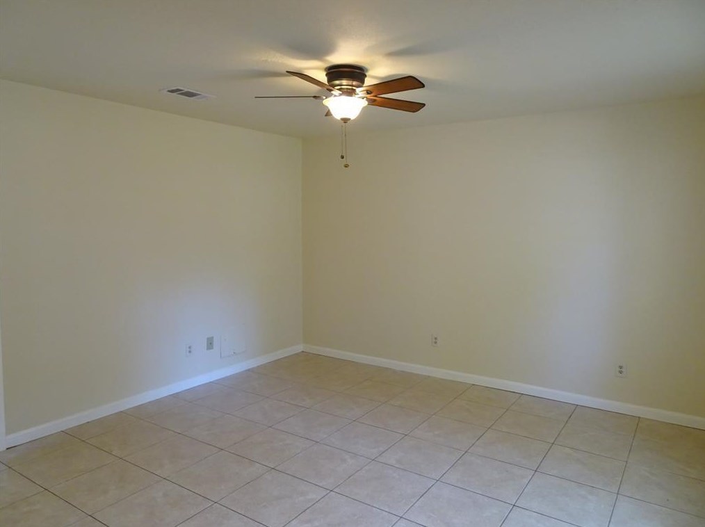 20 Wavy Oak Cir, Spring TX  77381-2848 exterior