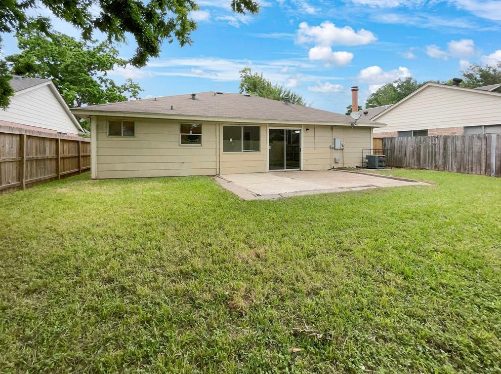 16207 Camino Del Sol Dr, Houston TX  77083-3749 exterior