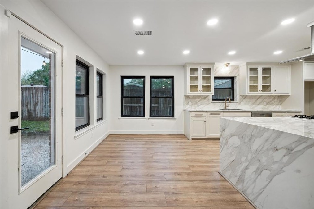 18114 Oakhampton Dr, Houston TX  77084-3261 exterior