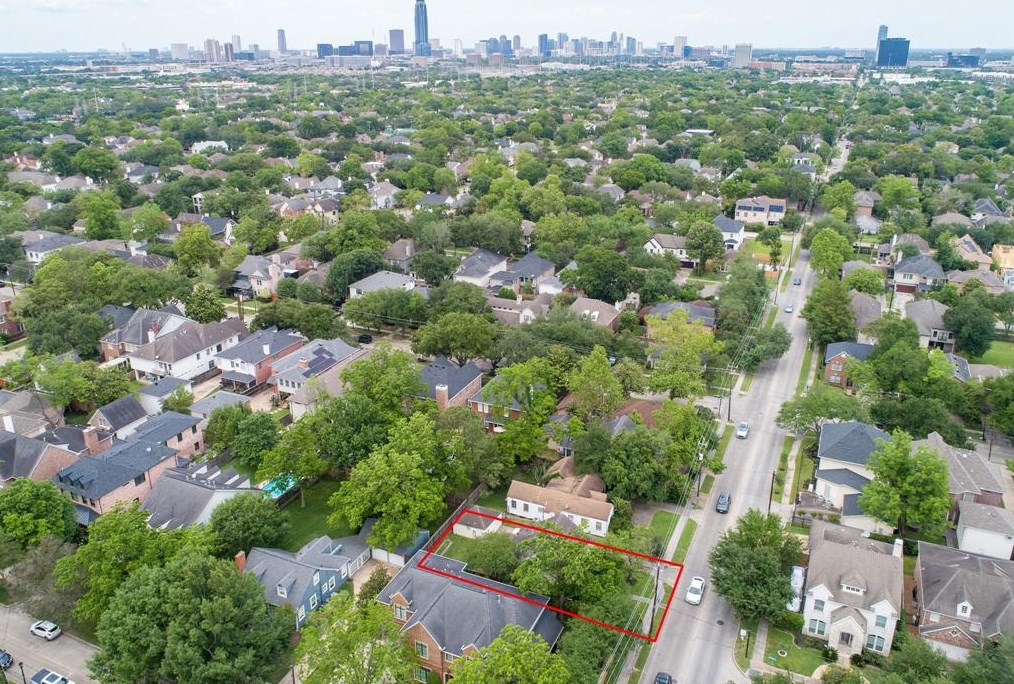 6614 Weslayan, Houston TX  77005-1047 exterior