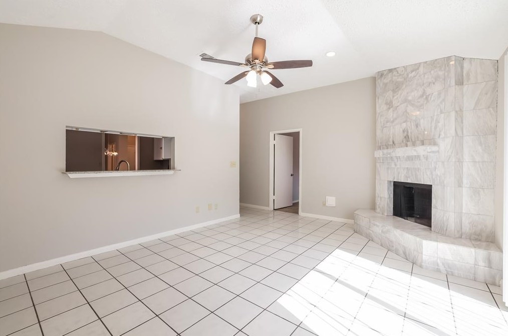 11334 Featherstar Ln, Houston TX  77067-3306 exterior