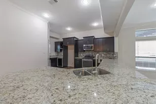 1615 W 24th St, Houston, TX 77008 - Photo 5