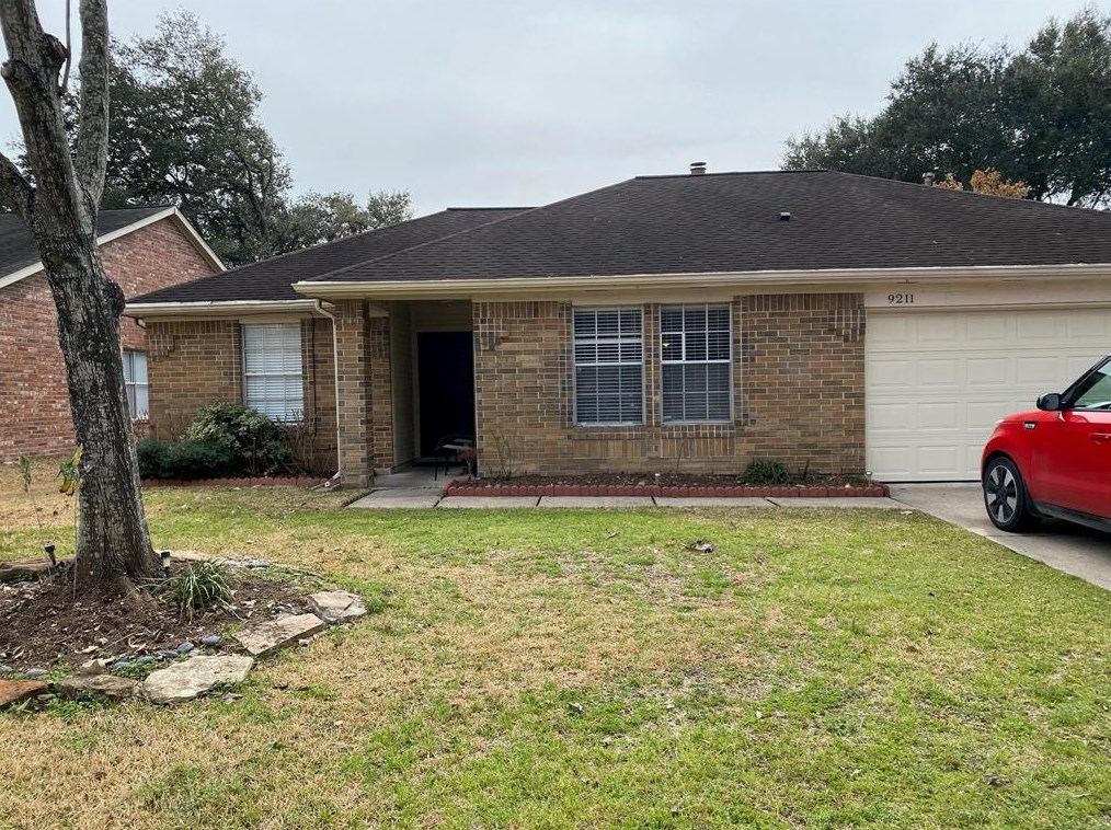 9211 Walnut Gln Dr, Houston TX  77064-9429 exterior