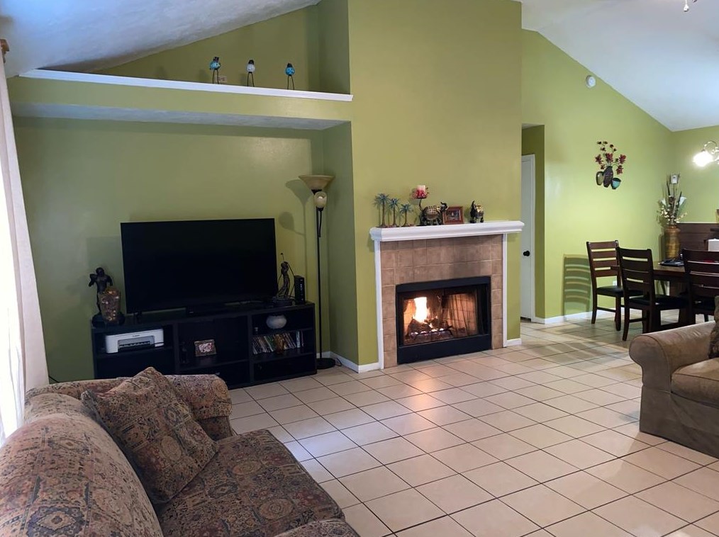 9211 Walnut Glen Dr, Houston TX  77064-9402 exterior