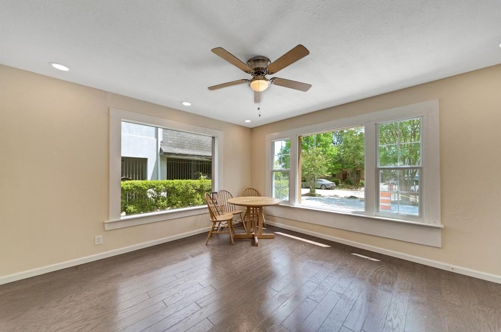 1628 Hawthorne St, Houston TX  77006-3742 exterior
