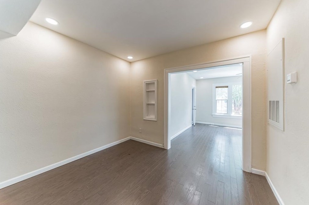 1628 Hawthorne, Houston TX  77006-4010 exterior
