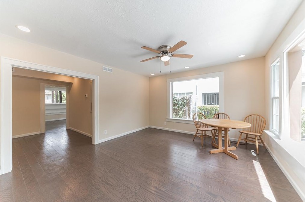 1628 Hawthorne, Houston TX  77006-4010 exterior