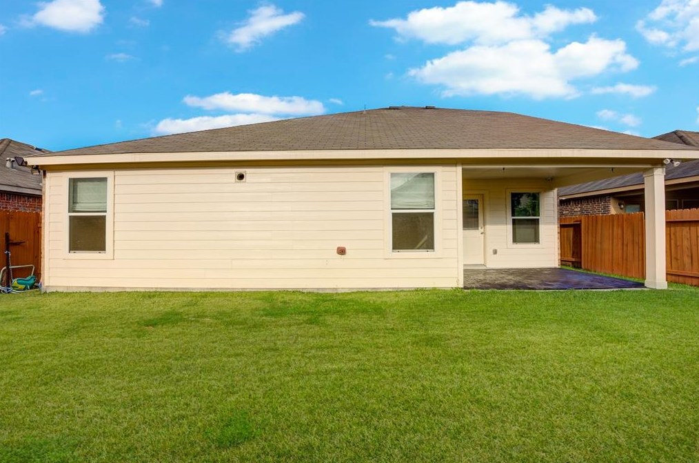 11714 Harristown Dr, Houston TX  77047-2577 exterior