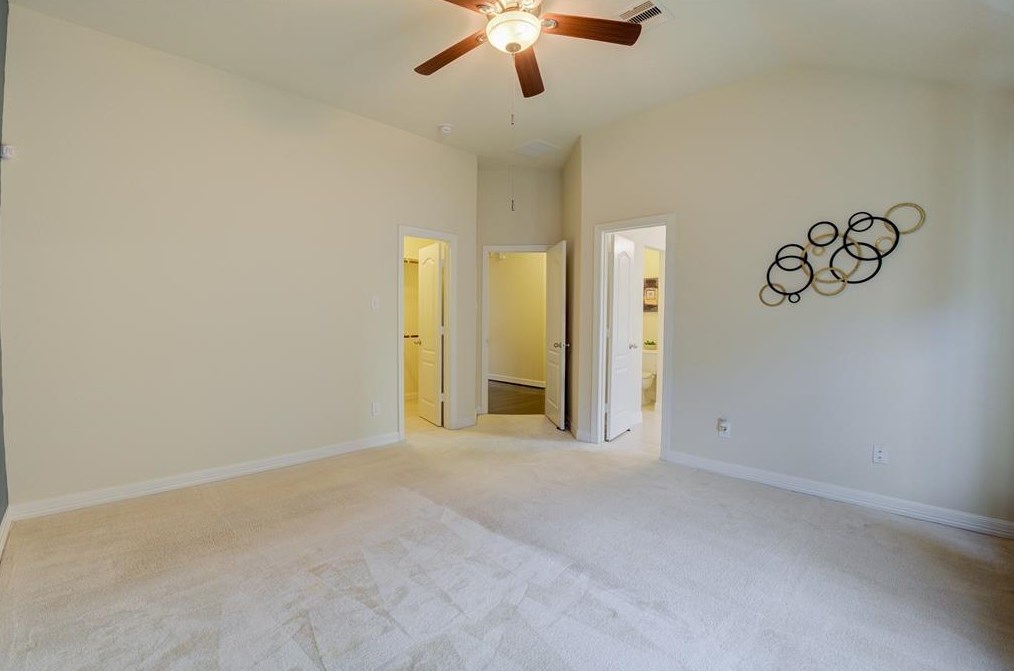 11714 Harristown Dr, Houston TX  77047-2577 exterior