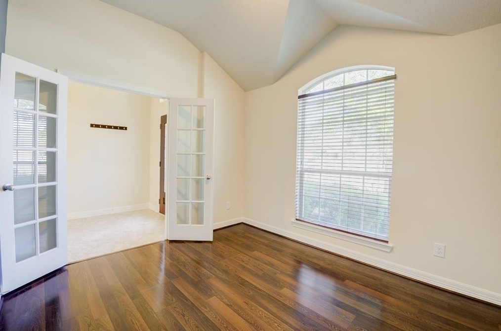 11714 Harristown Dr, Houston TX  77047-2577 exterior