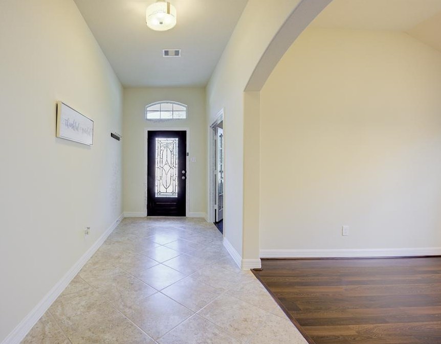 11714 Harristown Dr, Houston TX  77047-2577 exterior