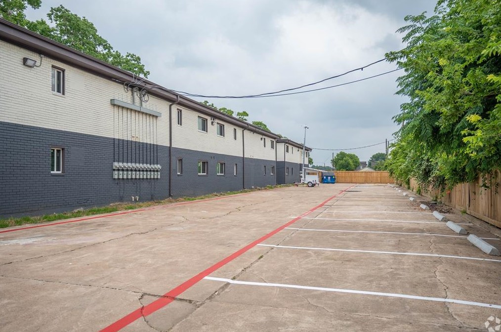 4404 Bellfort St, Houston TX  77051-2099 exterior