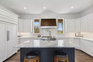 501 Wimberly Cir, Hempstead, TX 77445 - Photo 11