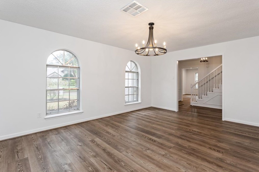 5818 Templegate Dr, Houston TX  77066-1522 exterior