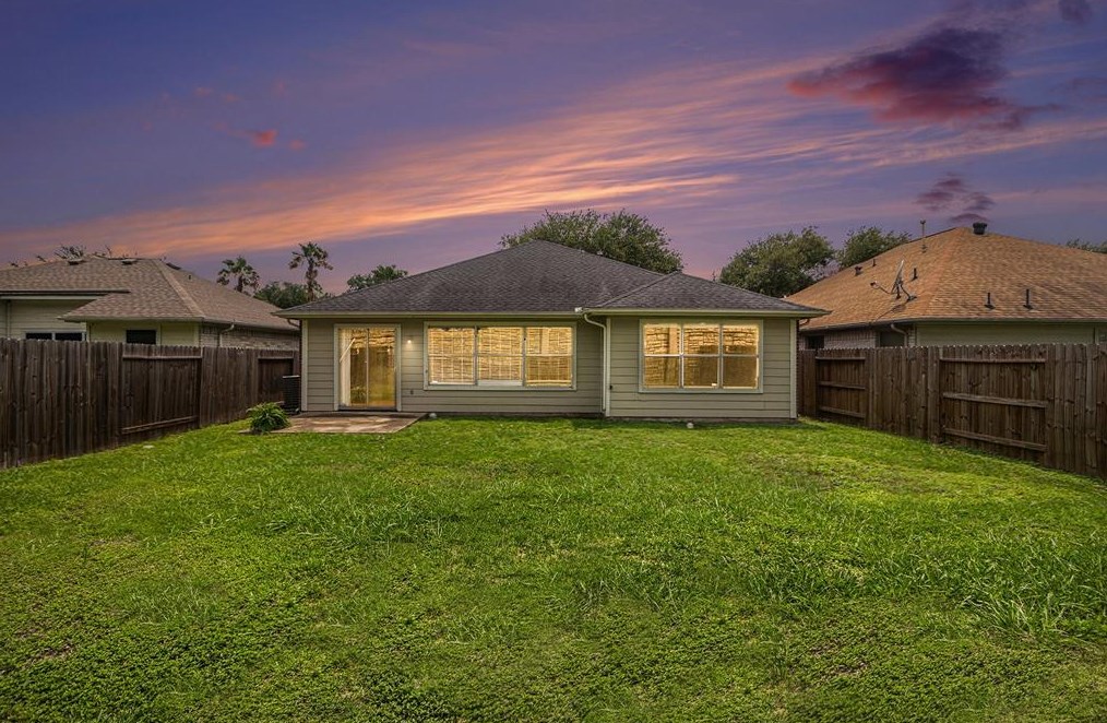 4918 Callery Crk Dr, Houston TX  77053-3128 exterior