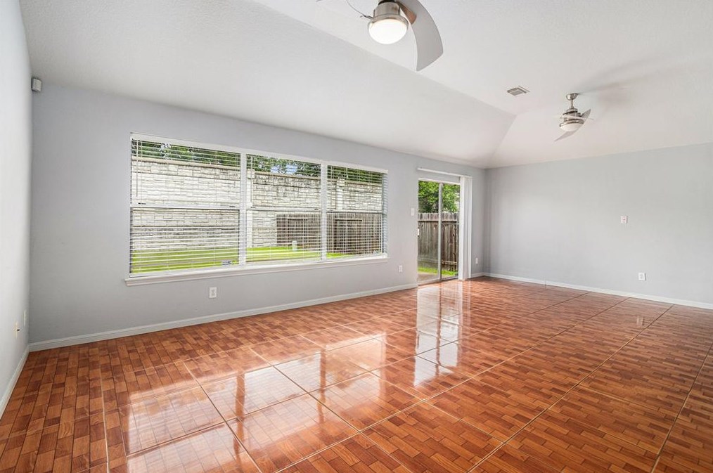 4918 Callery Crk Dr, Houston TX  77053-3128 exterior