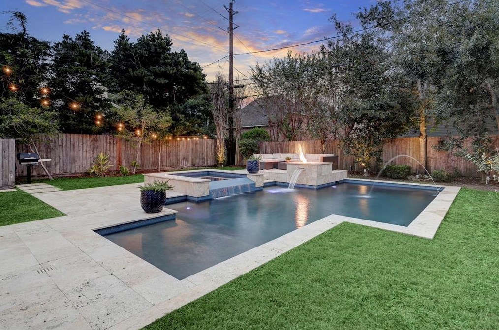 6703 College, Houston TX  77017-7016 exterior