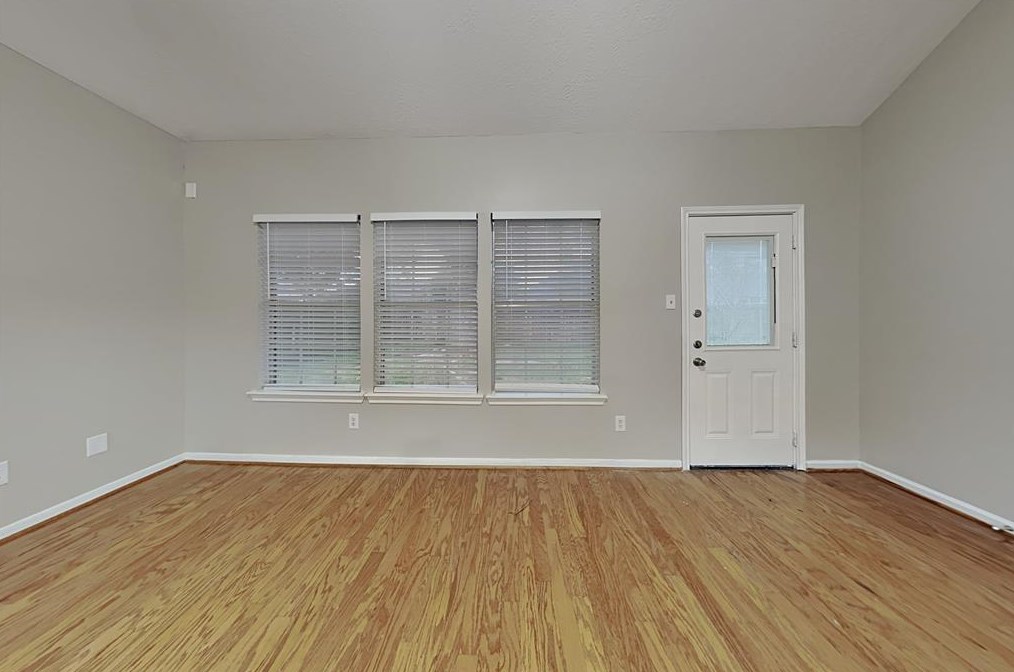 1389 Bob White Ave, Katy TX  77493-2145 exterior